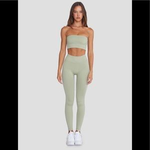 NWOT CSB SEAMLESS LEGGINGS